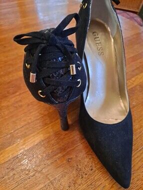 GUESS Black Pointed-Toe Lace Up Bow Accent Pumps